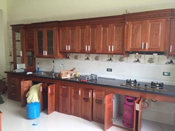 Tủ bếp gỗ lát 2