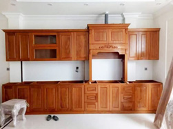 Tủ bếp gỗ gõ đỏ 7